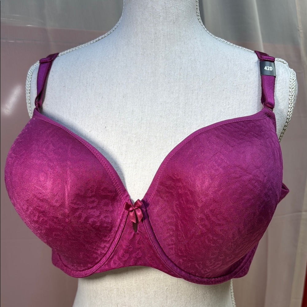 Torrid Curve Lightly Lined T-Shirt Bra Bosenberry size 42D